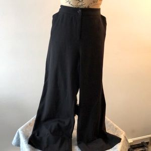 Black Flare Leg Capris